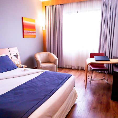Novotel Porto Alegre Tres Figueiras Екстериор снимка