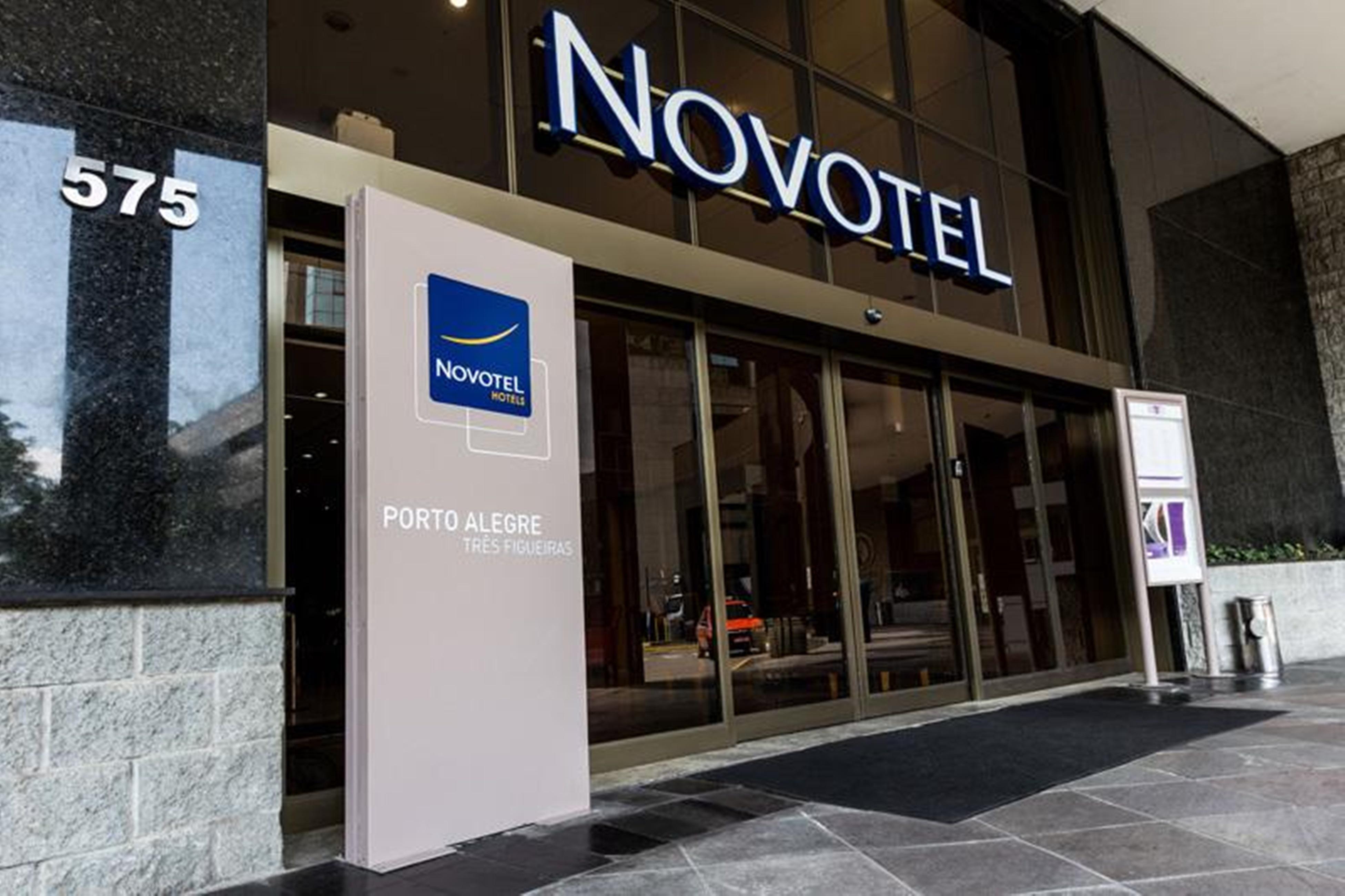 Novotel Porto Alegre Tres Figueiras Екстериор снимка