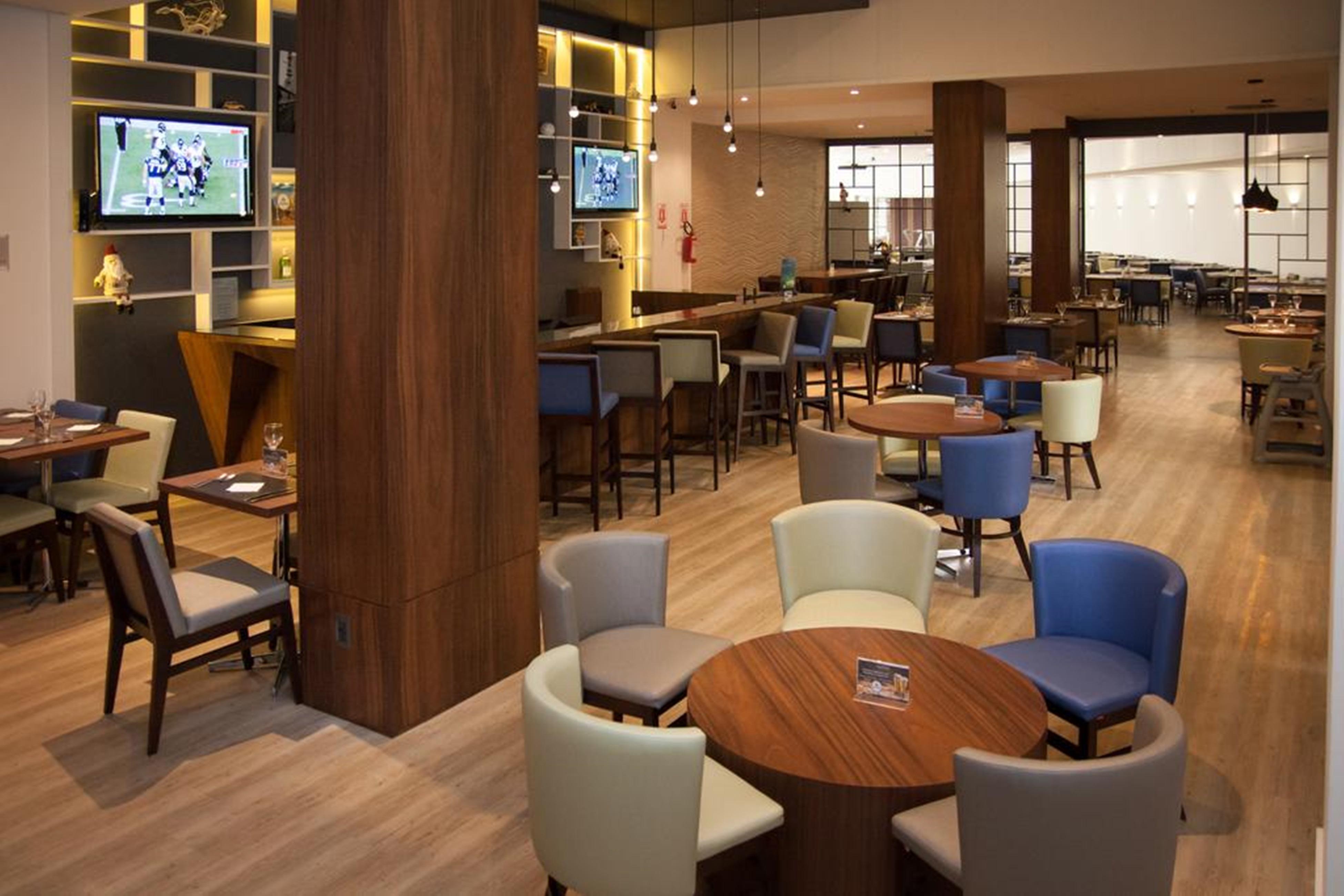 Novotel Porto Alegre Tres Figueiras Екстериор снимка