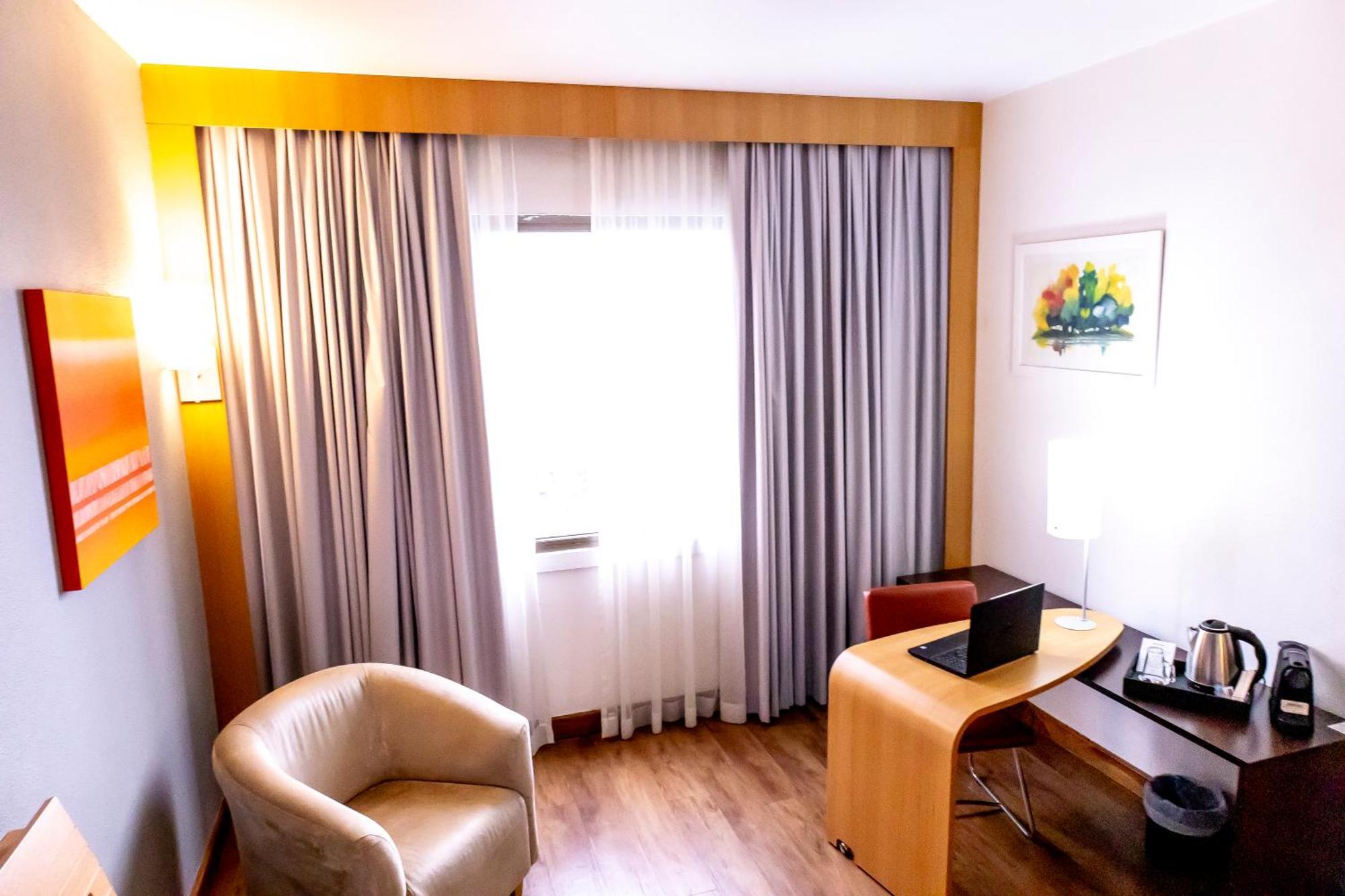 Novotel Porto Alegre Tres Figueiras Екстериор снимка