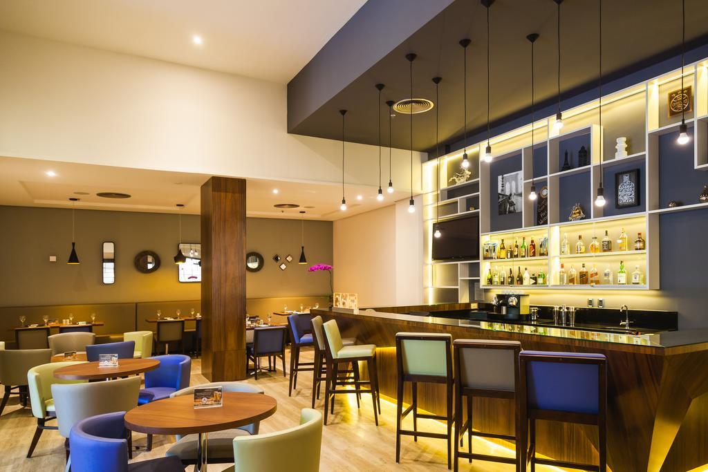 Novotel Porto Alegre Tres Figueiras Екстериор снимка